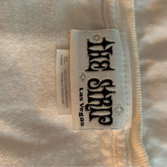 Graphic Tee - Picture 6 of 7